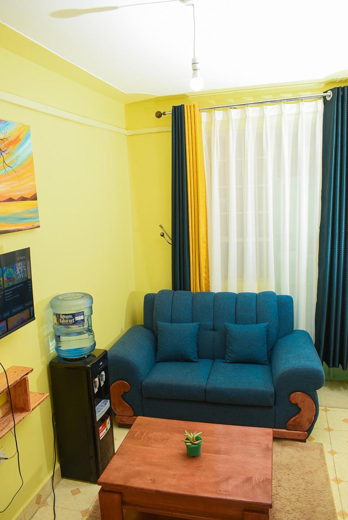 Nelly Fully Furnished Studios Naivasha Room photo